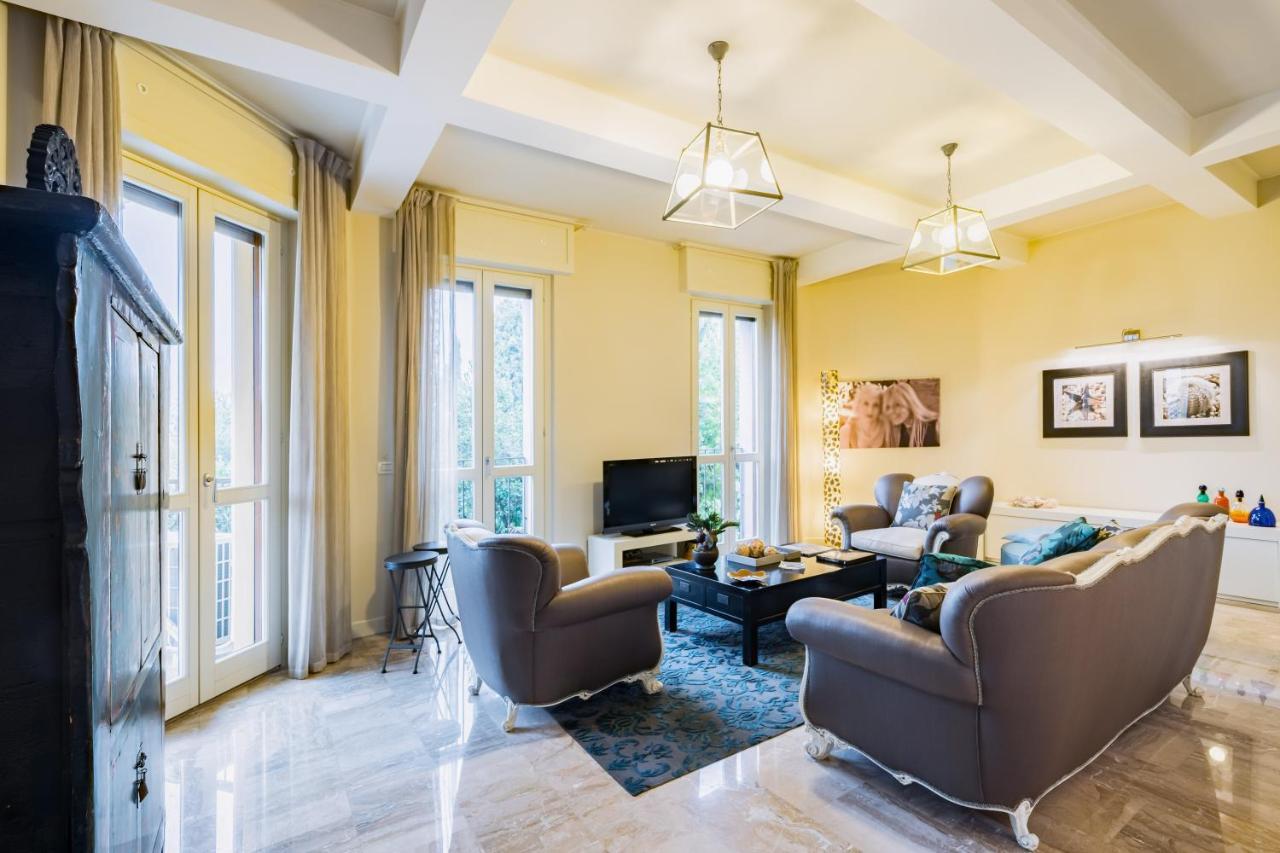 Residenza Al Vittoriale - By Host4U Apartment การ์โดเน ริเวียรา ภายนอก รูปภาพ
